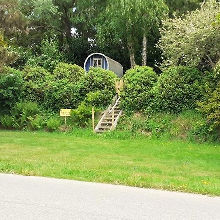 מלון Belle-Isle-en-Terre Retraite Rustique En Bordure De Foret A La Campagne מראה חיצוני תמונה